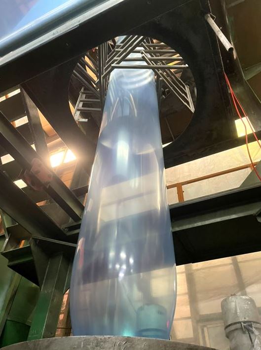 温晟塑胶袋制作、吹膜，投料塑胶粒，精密测量袋宽、袋厚 2